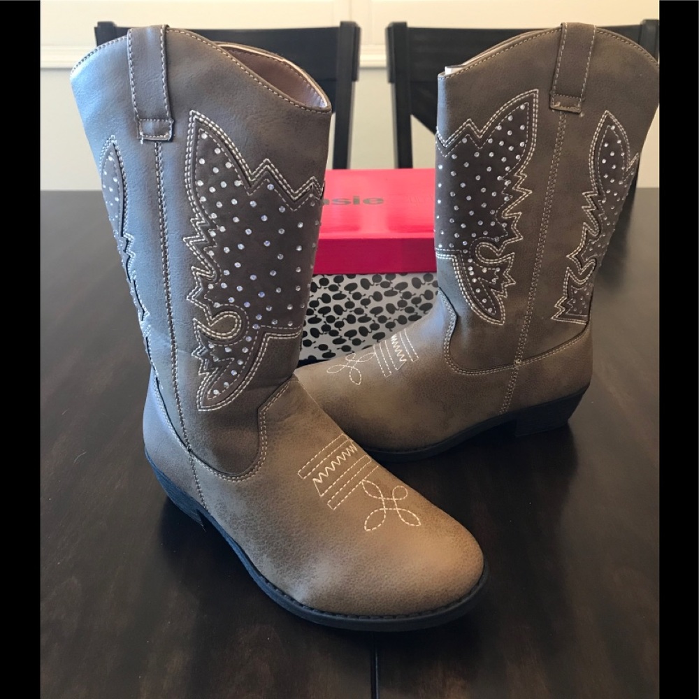 Kenzie Girl Embellished Western Style Boots - Picture 3 of 8
